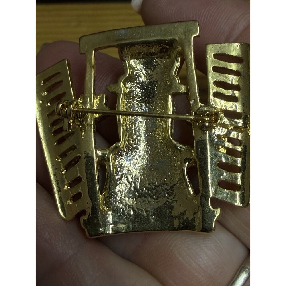 Ghost In Window Halloween Pin Brooch - Picture 3 of 3